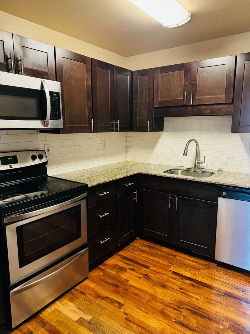 Freemansburg Apartment: 321 Monroe Street