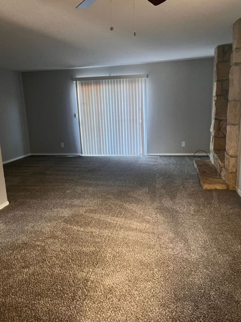Wichita Apartment: 1000 S Woodlawn Street