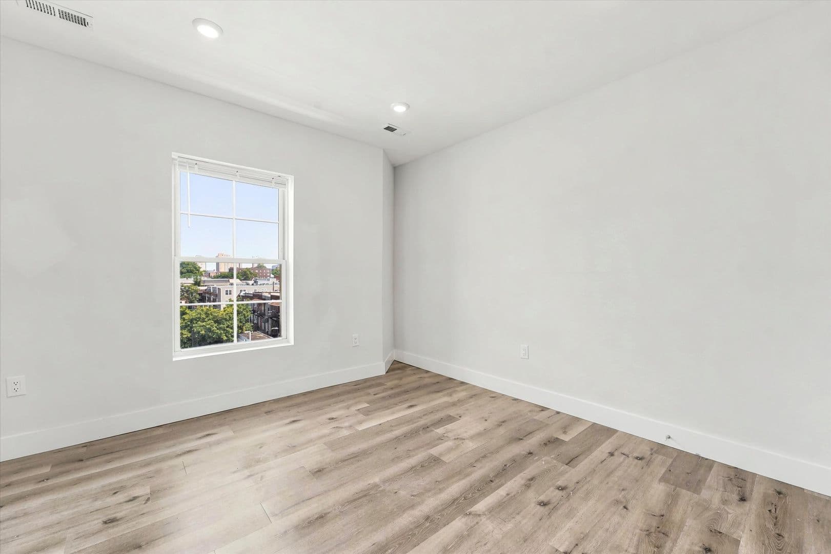 Philadelphia Apartment: 4700 Chestnut St