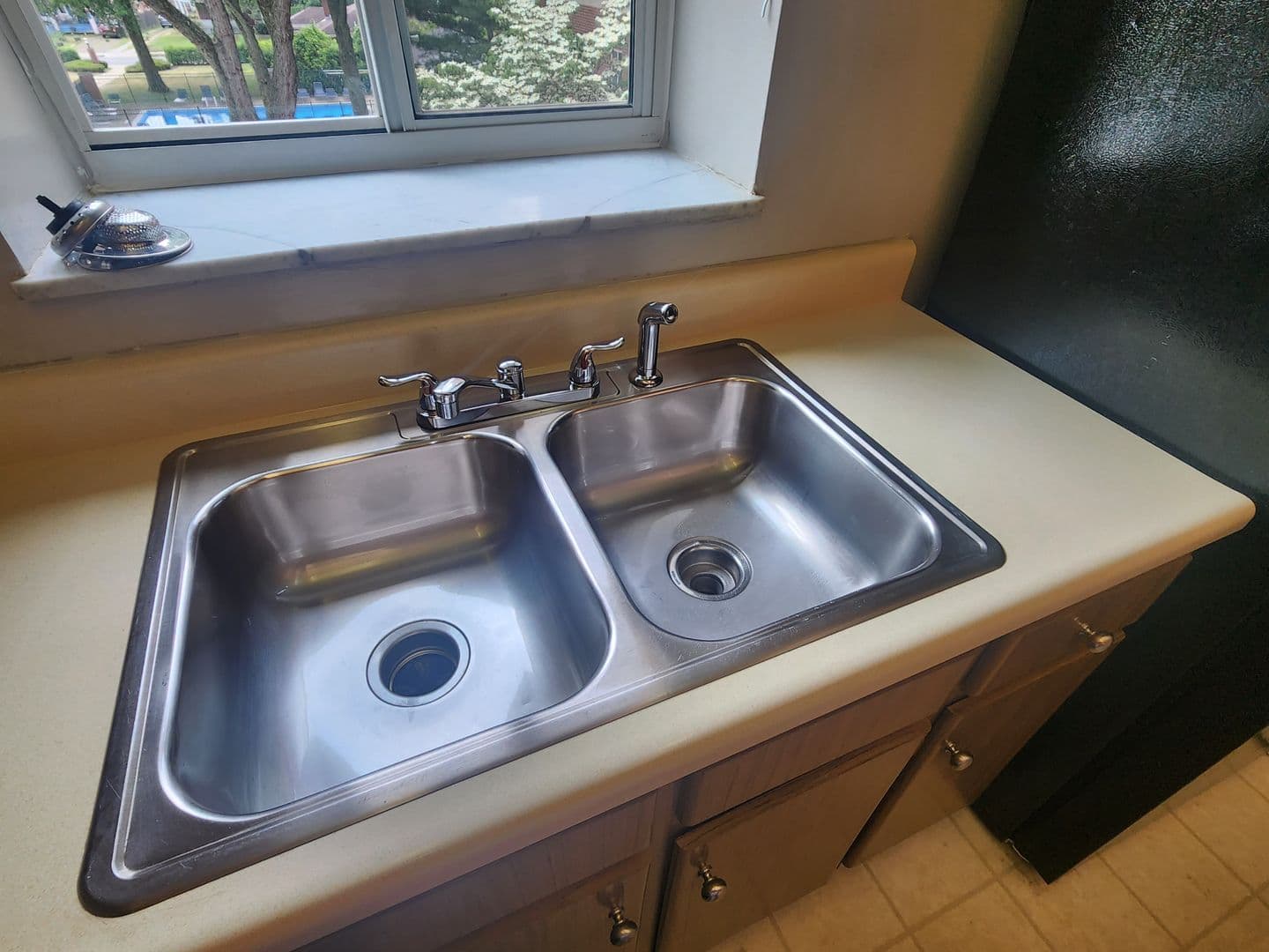 Carnegie Apartment: 834 Washington Avenue