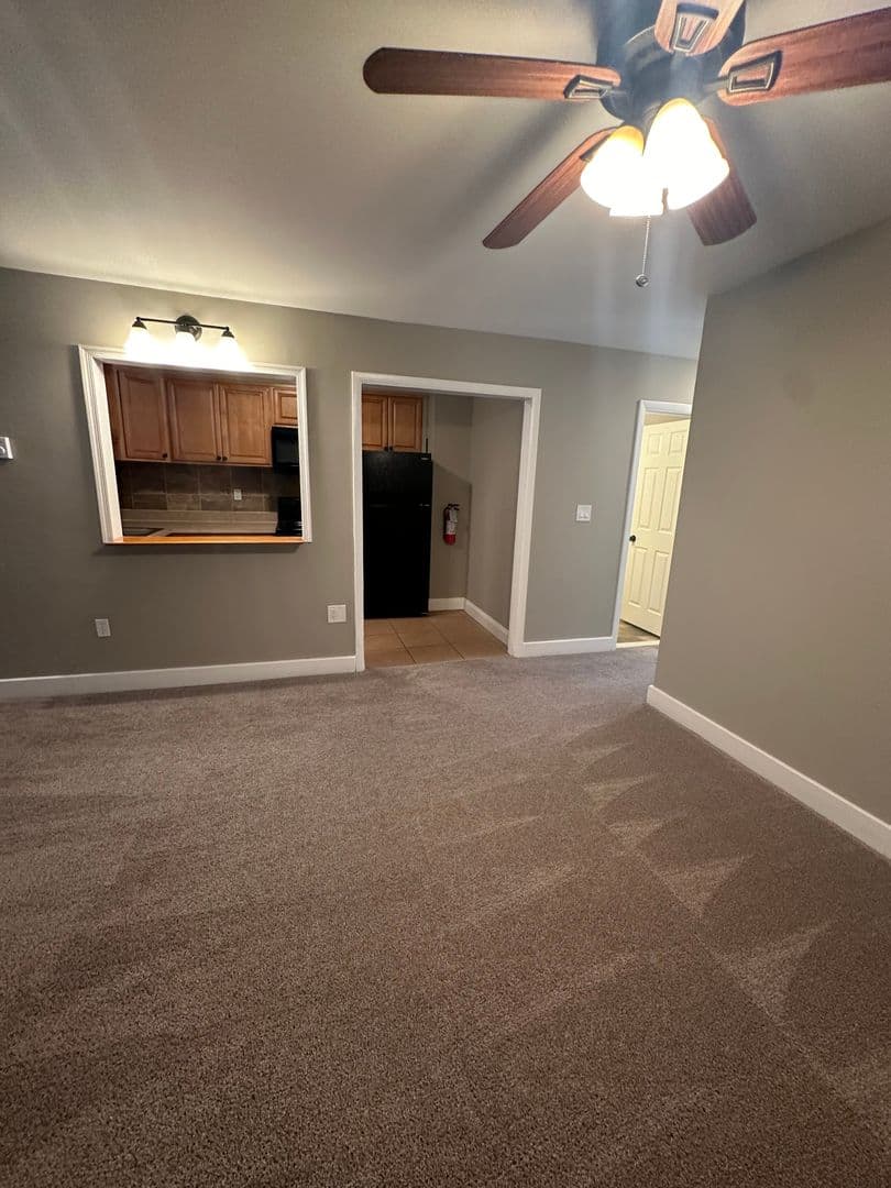 Easton Apartment: 600 Canal Street