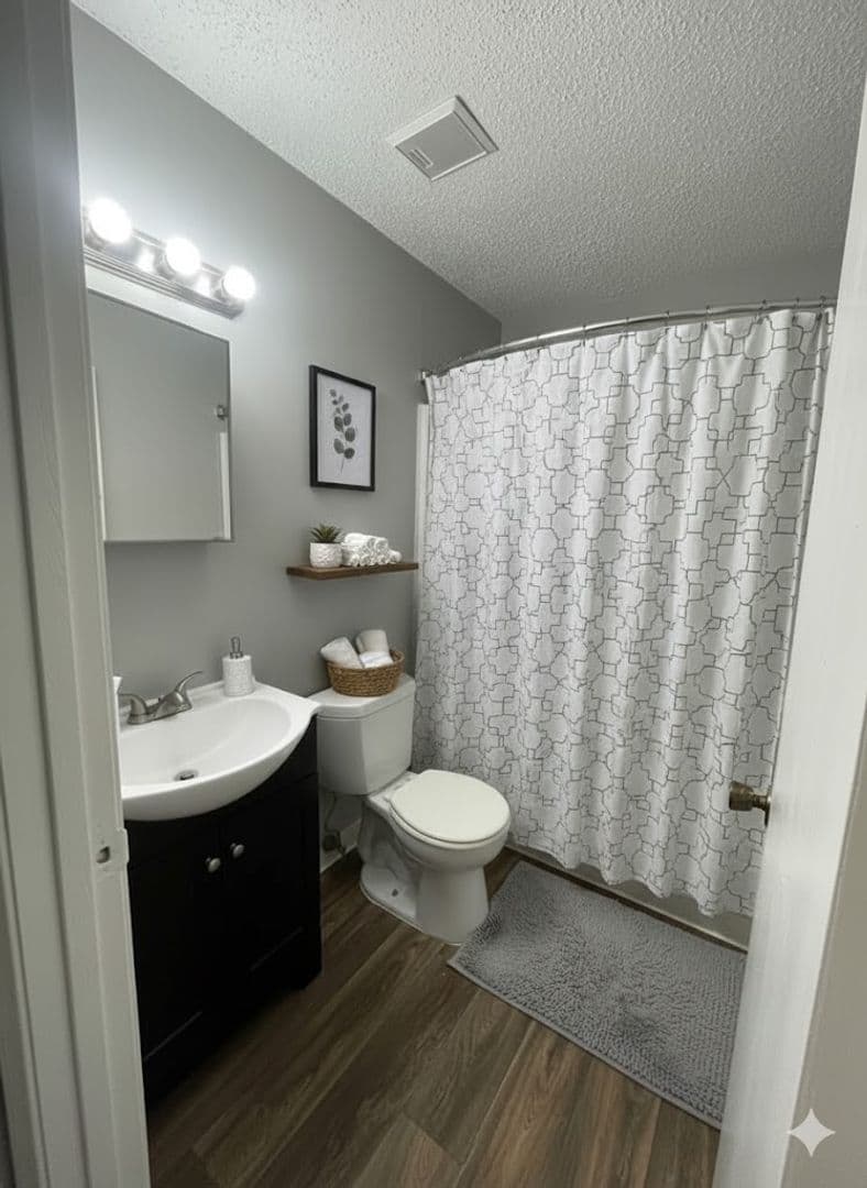 Wichita Apartment: 6747 W Par Ln