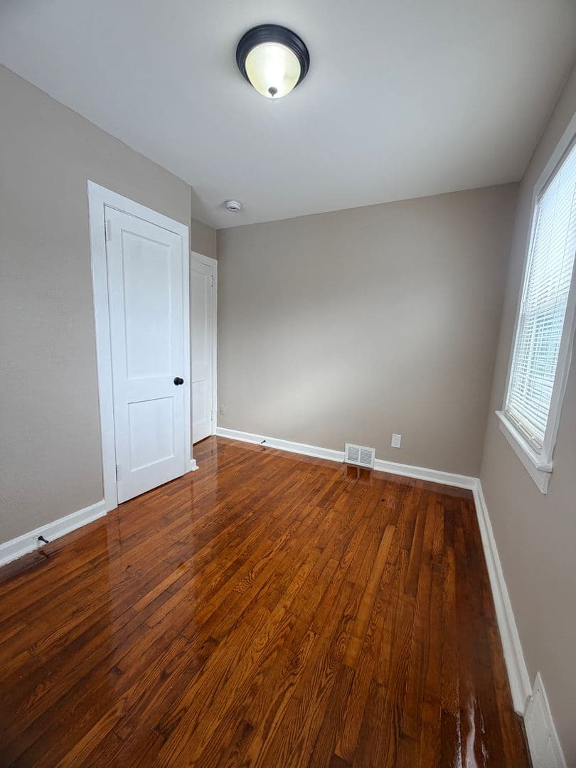 Easton Apartment: 102-282 Rock Street
