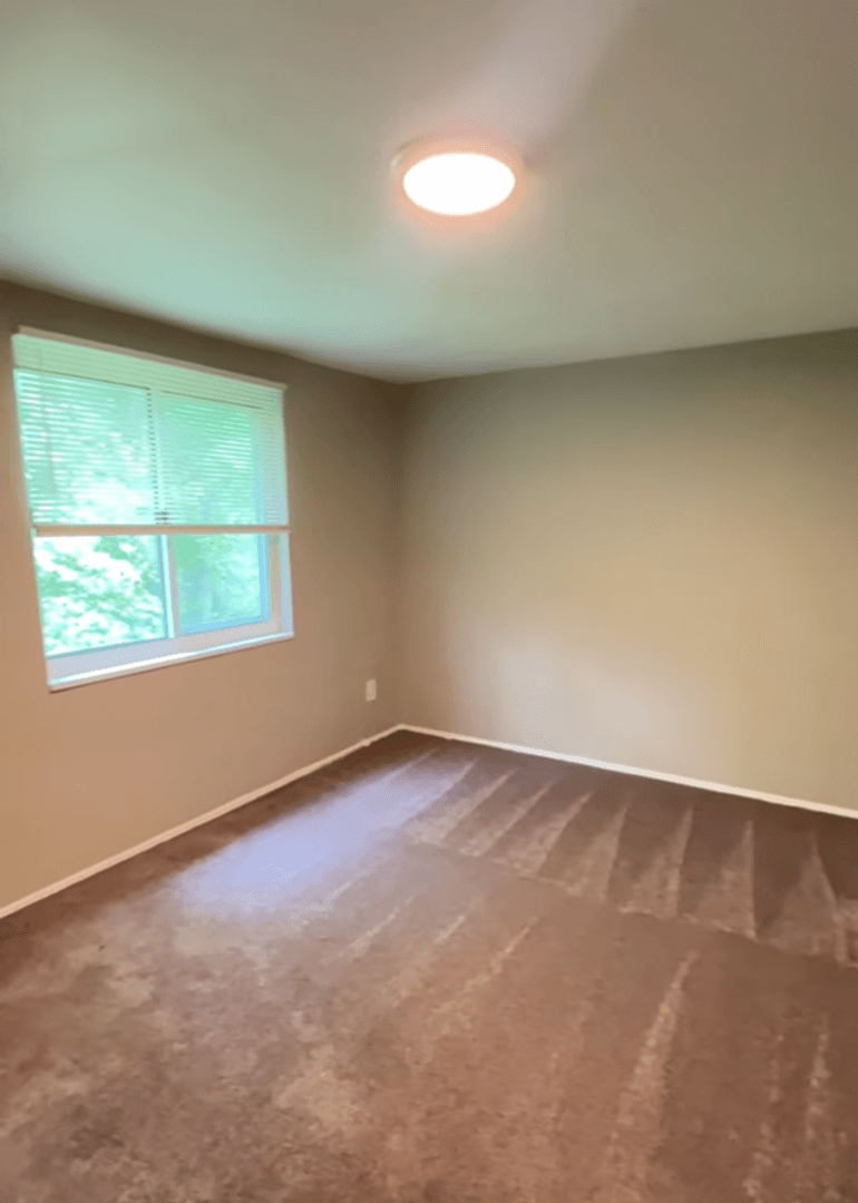 Pittsburgh Apartment: 1526 Parkline Drive