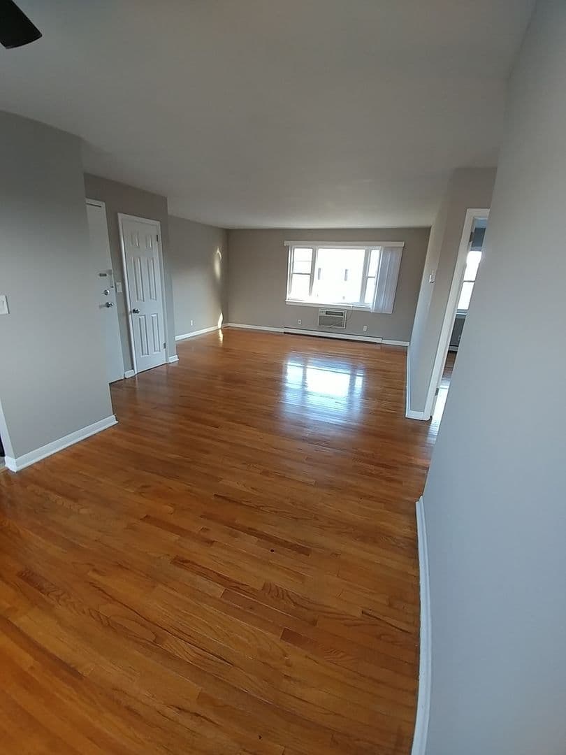 Temple Apartment: 412 Euclid Ave