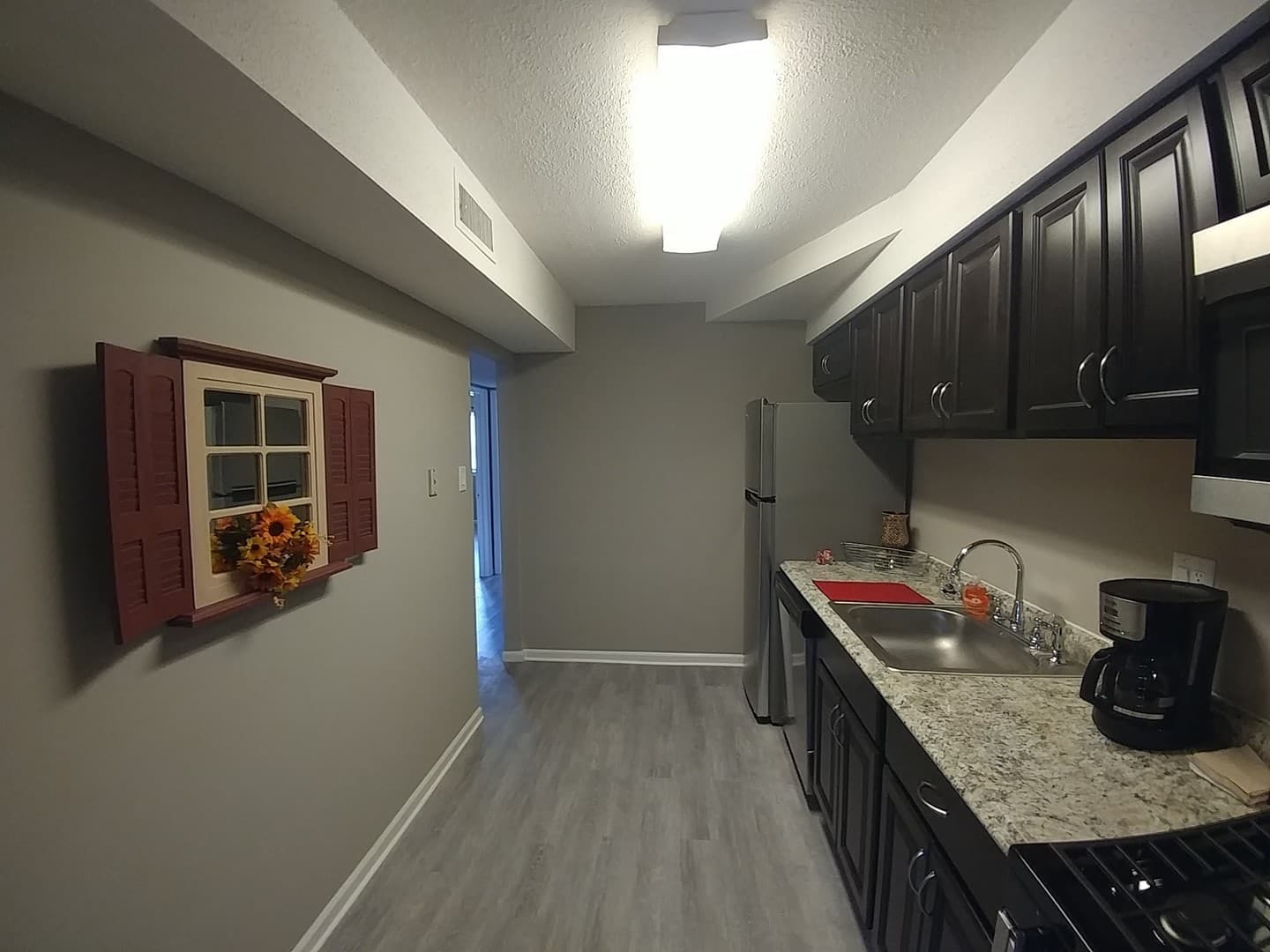 Temple Apartment: 500 Shalter Avenue
