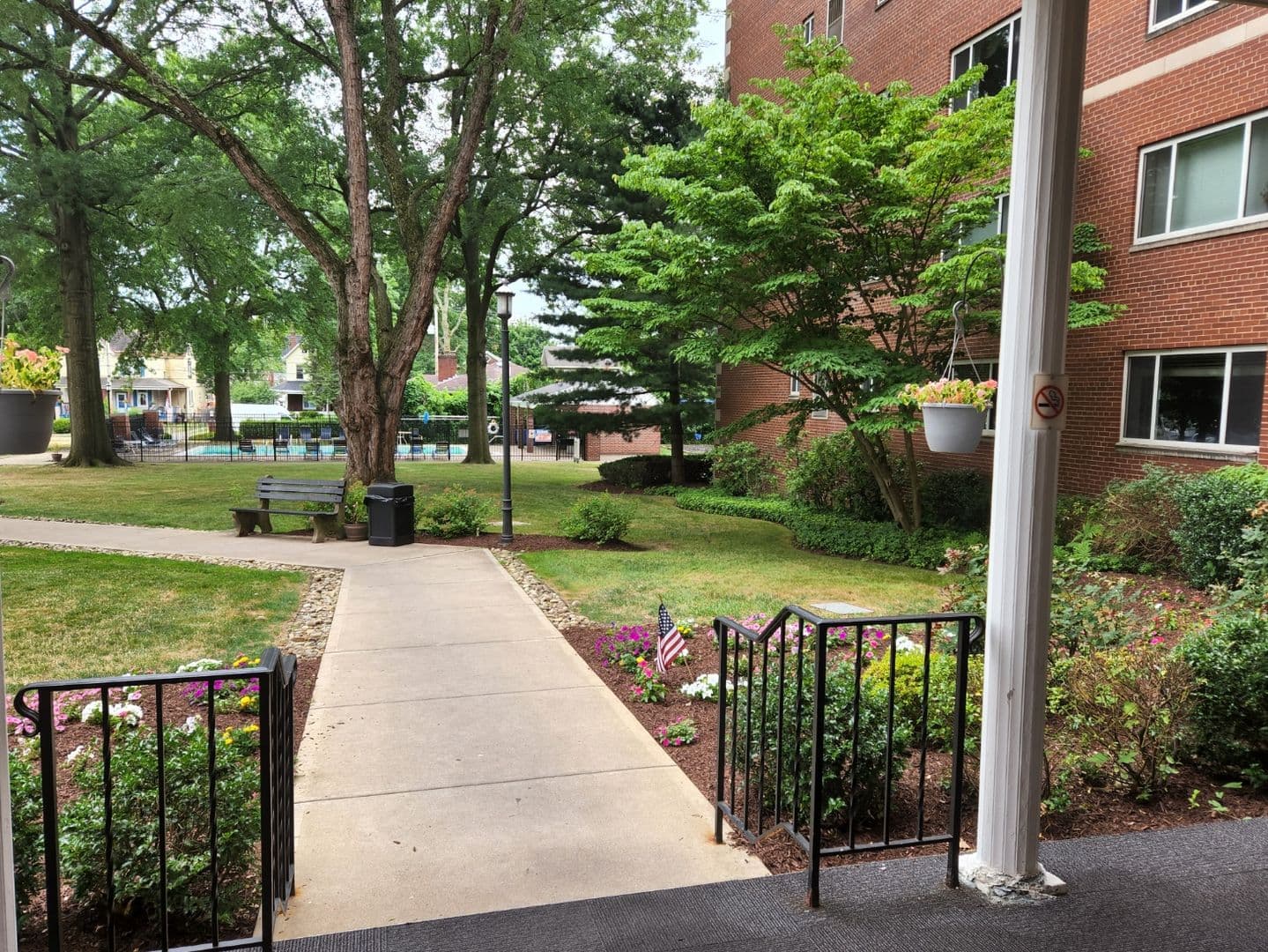 Carnegie Apartment: 834 Washington Avenue