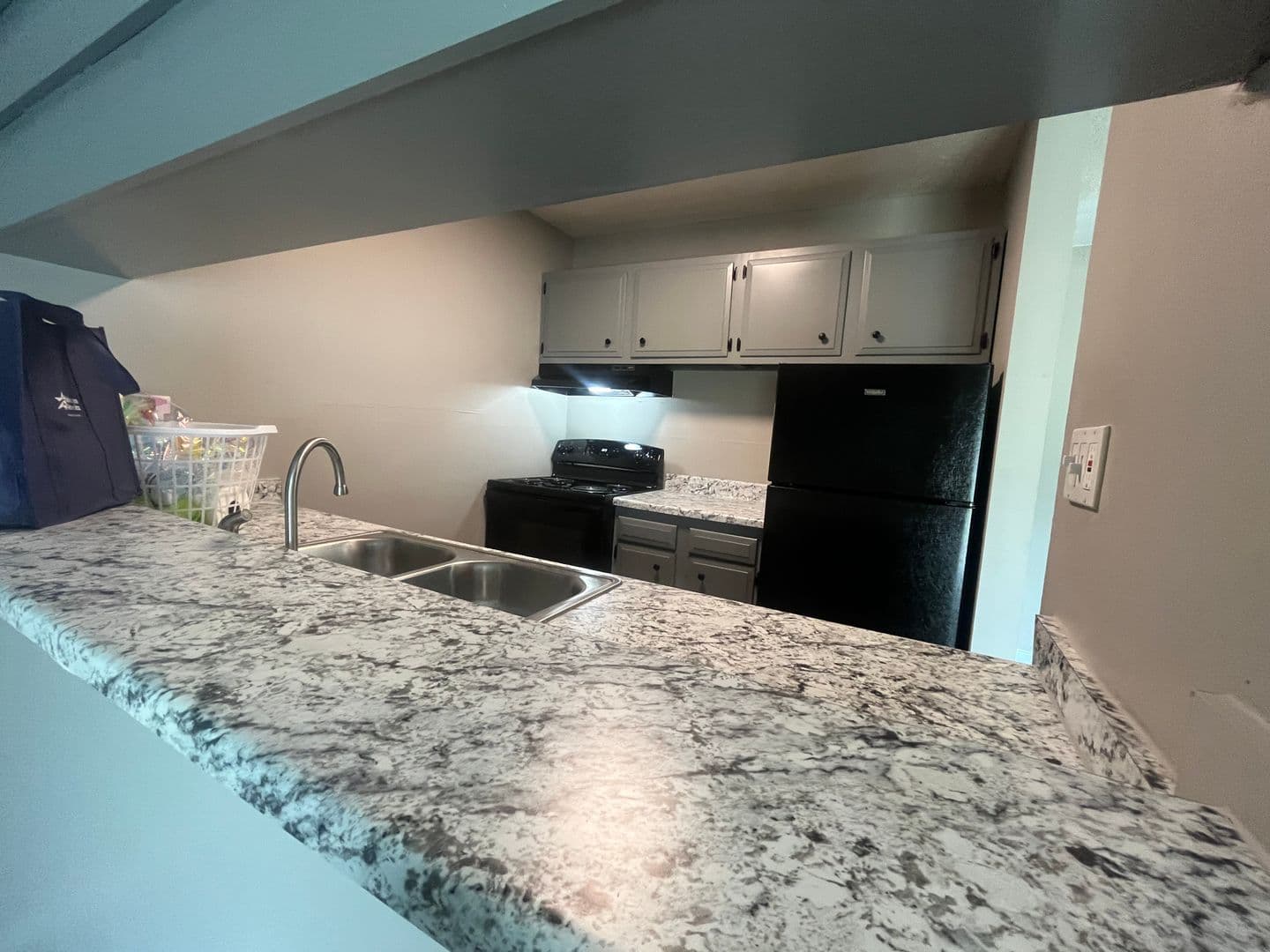 Wichita Apartment: 519 W. 27th St. South
