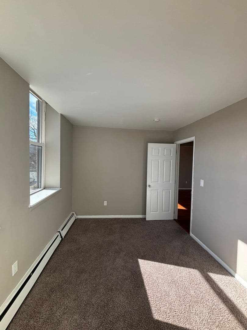 Freemansburg Apartment: 321 Monroe Street