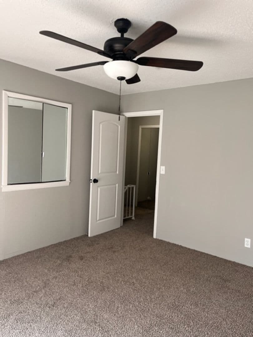 Wichita Apartment: 1000 S Woodlawn Street