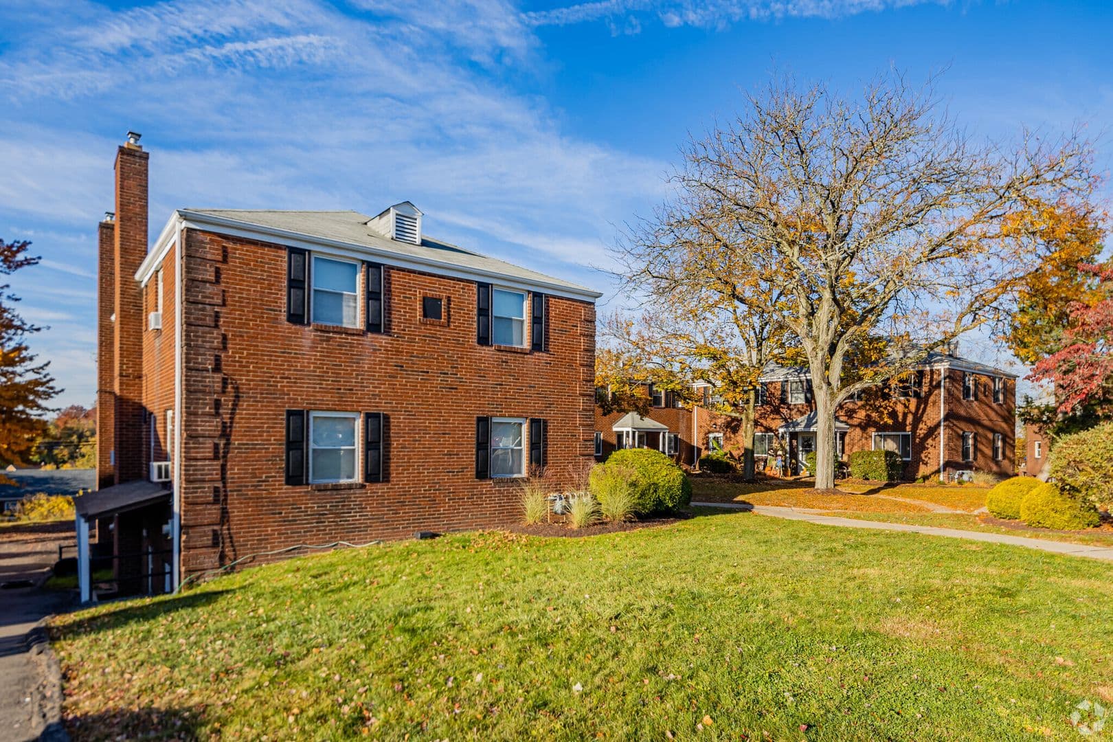 Pittsburgh Apartment: 1526 Parkline Drive