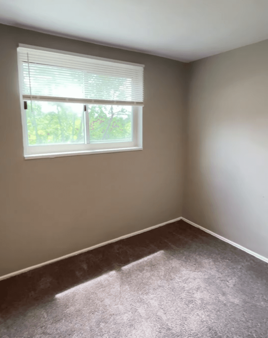 Pittsburgh Apartment: 1526 Parkline Drive