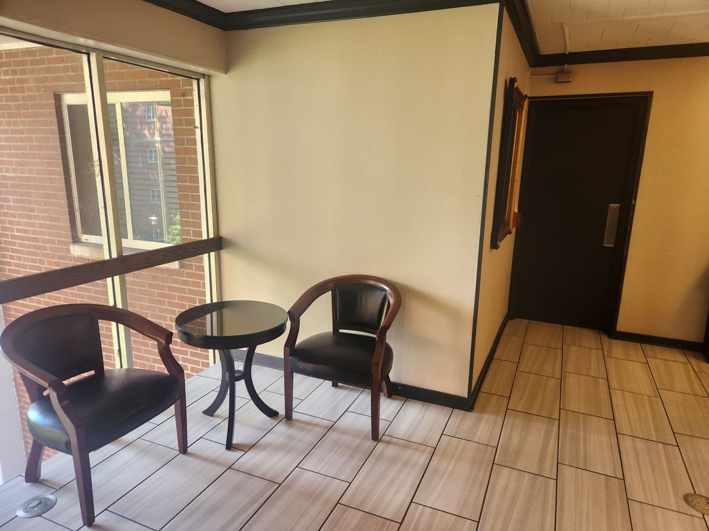 Carnegie Apartment: 834 Washington Avenue