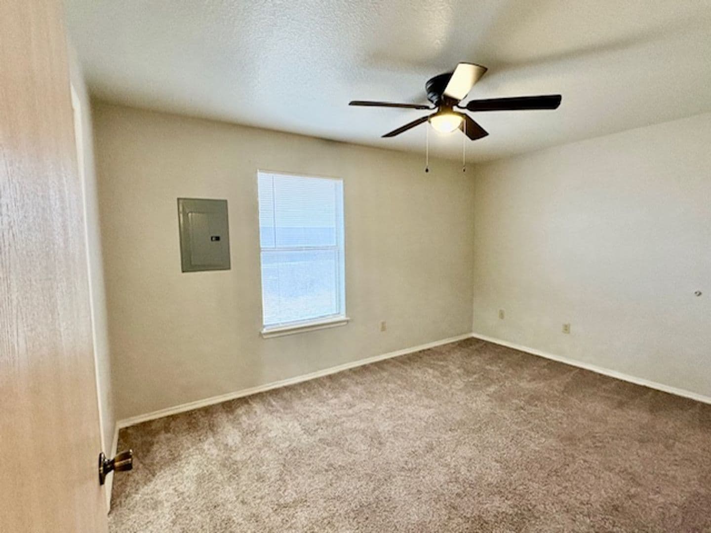 McPherson Apartment: 1715 N Main St