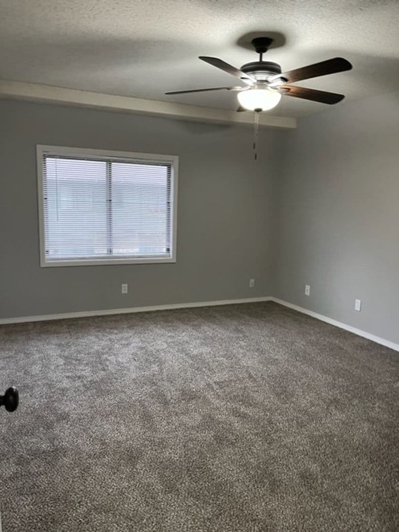 Wichita Apartment: 1000 S Woodlawn Street