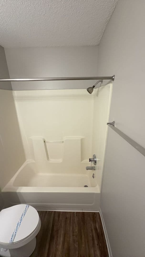 Mulvane Apartment: 340 E Rock Rd Ct
