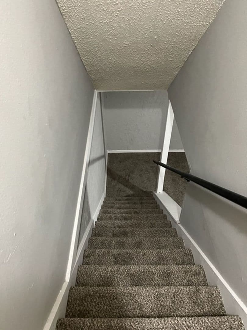 Wichita Apartment: 1000 S Woodlawn Street