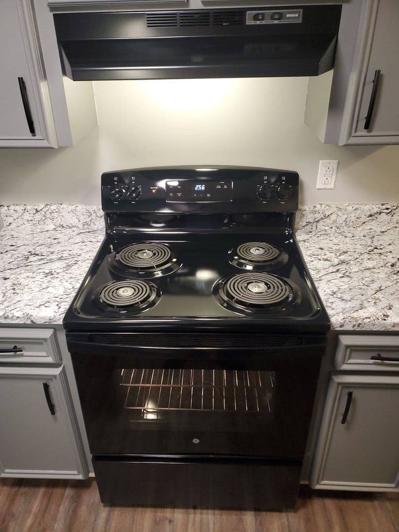 Wichita Apartment: 7826 E. Douglas Ave.