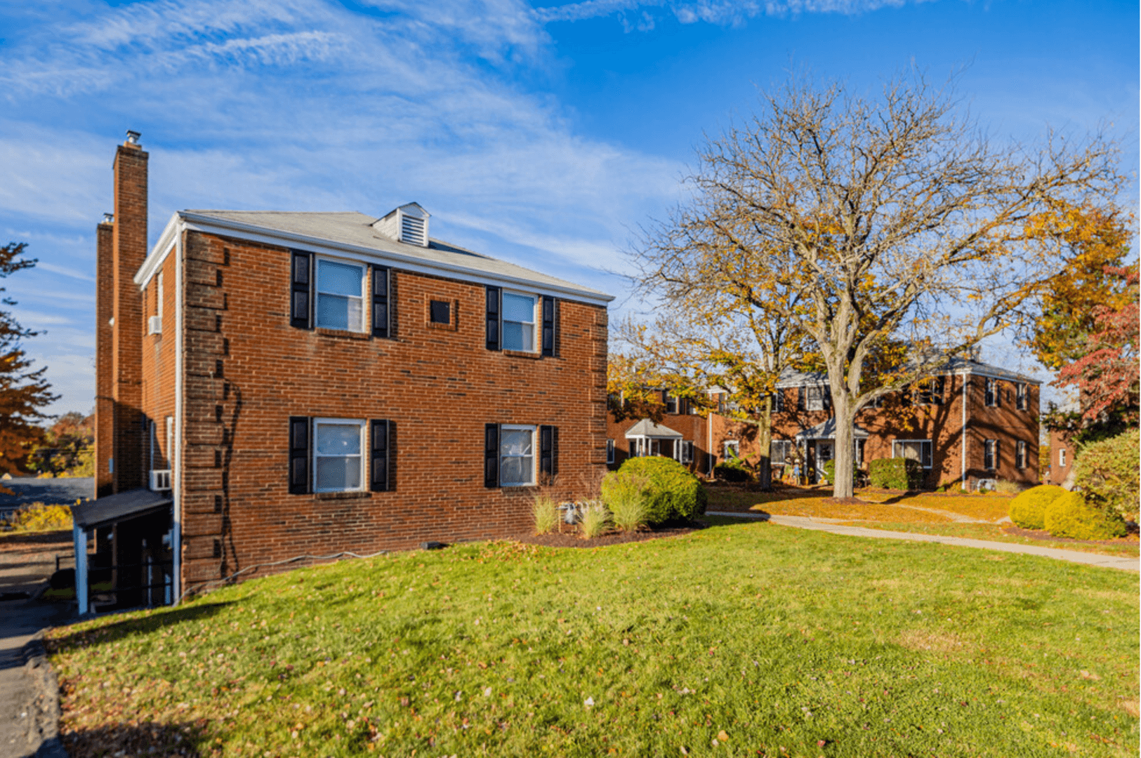 Pittsburgh Apartment: 1526 Parkline Drive