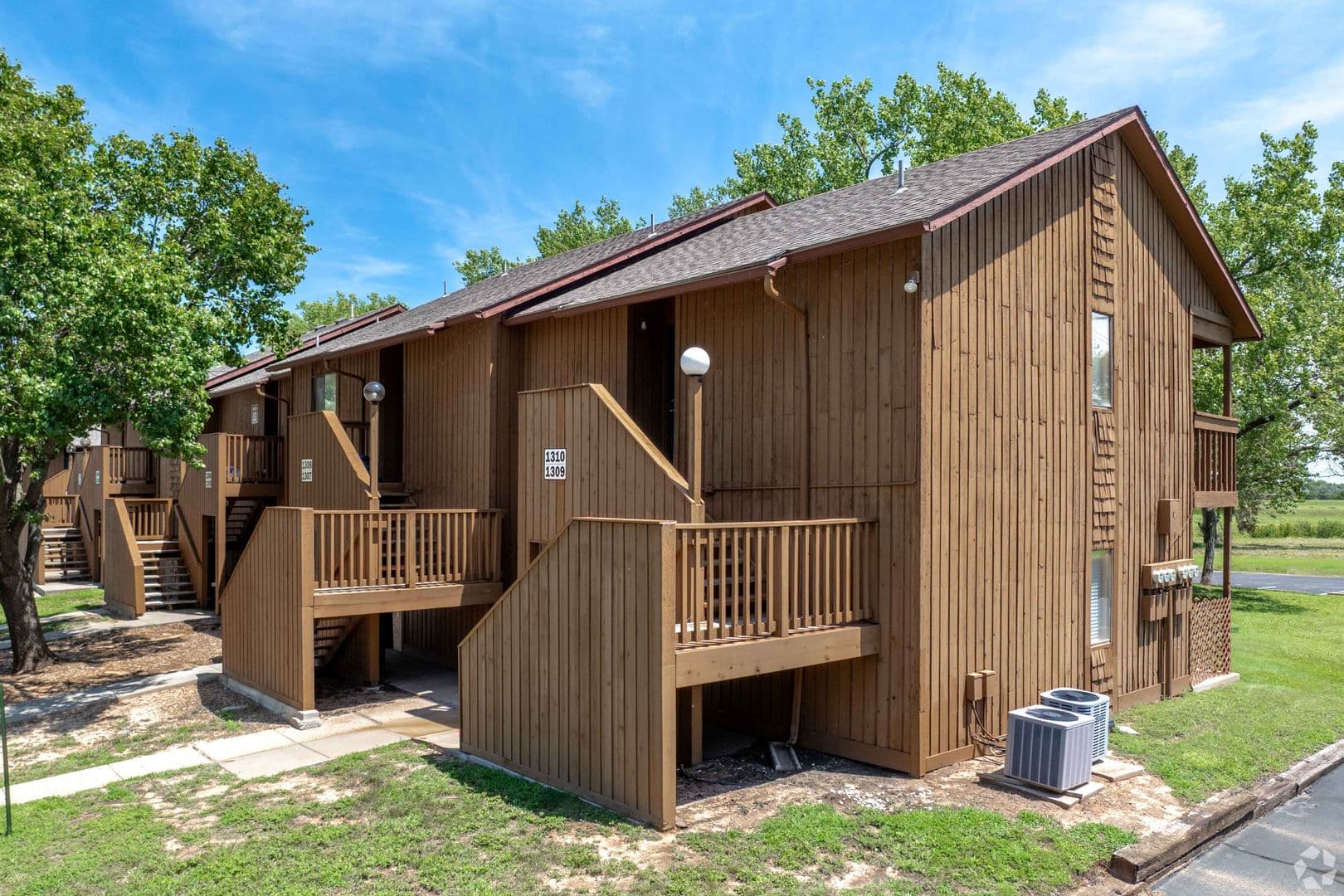 Wichita Apartment: 6747 W Par Ln