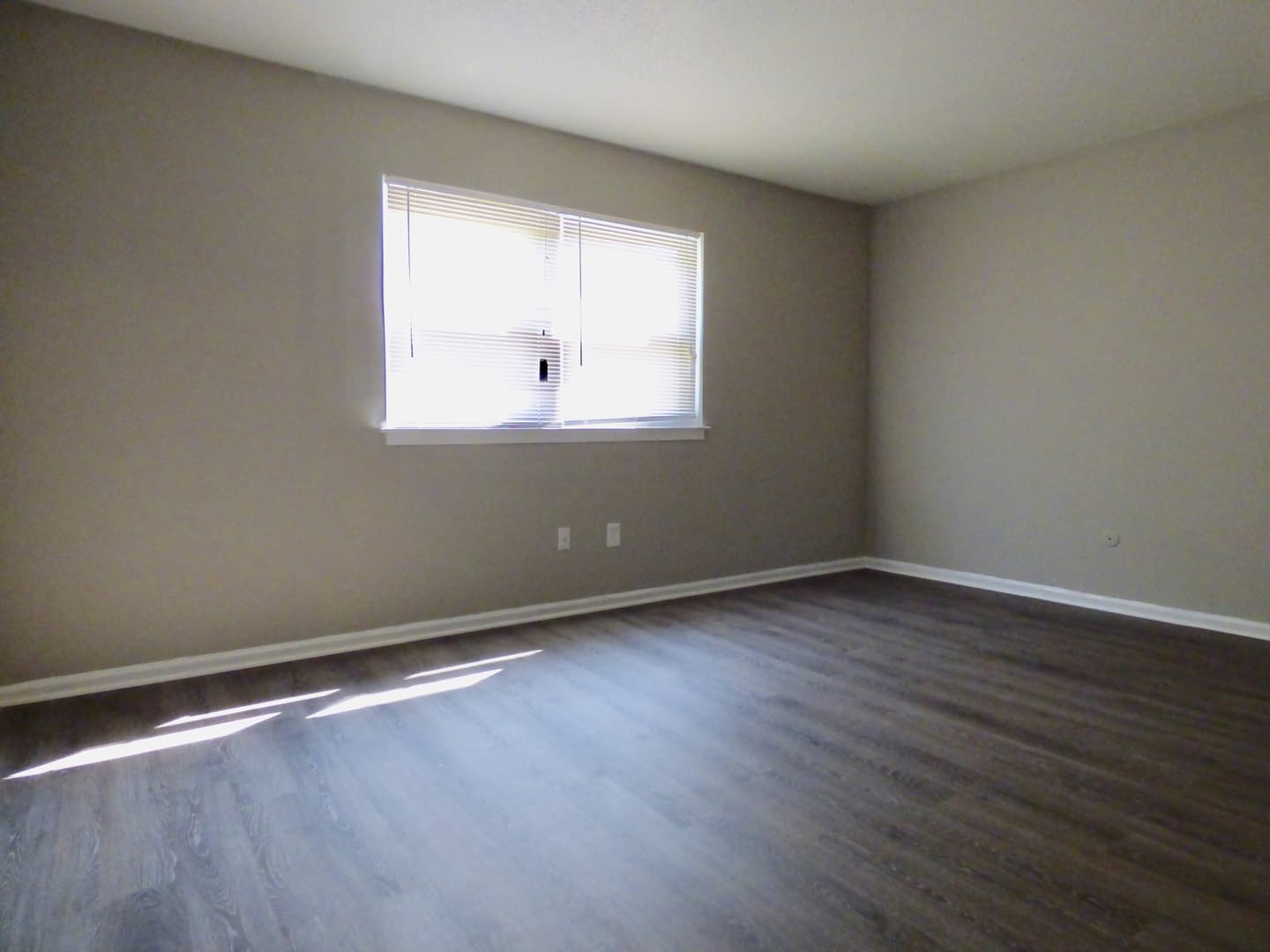 Temple Apartment: 500 Shalter Avenue