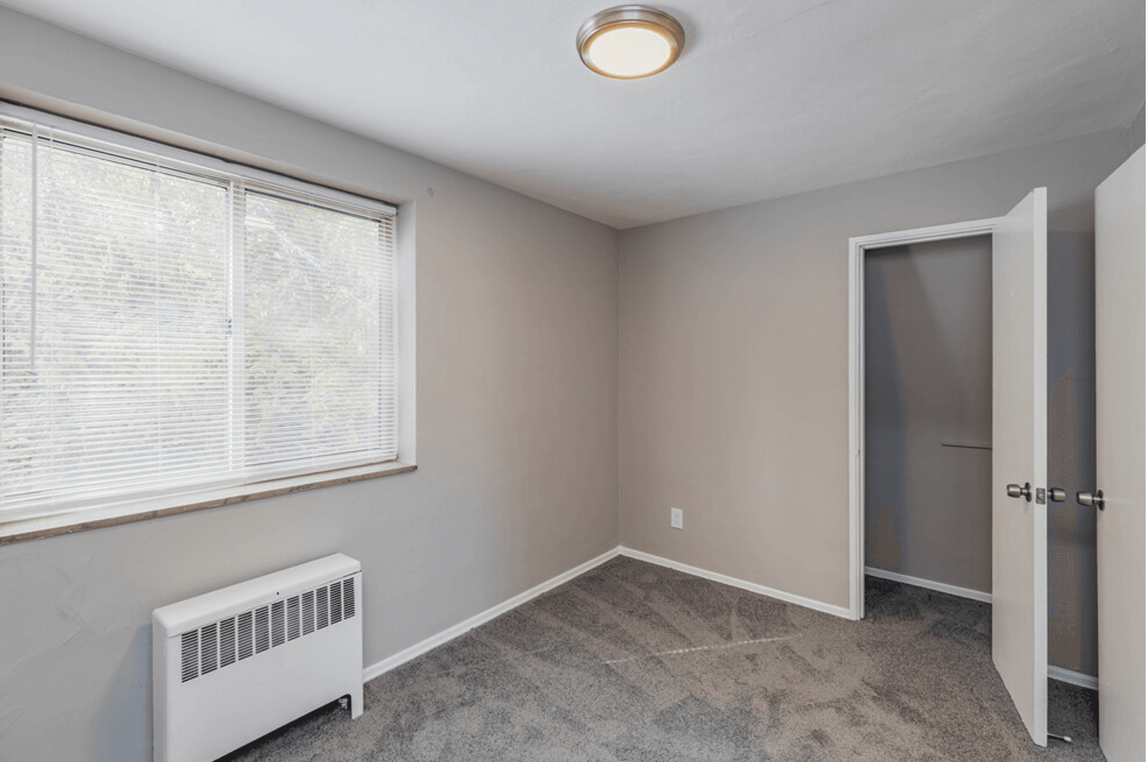 Pittsburgh Apartment: 1526 Parkline Drive