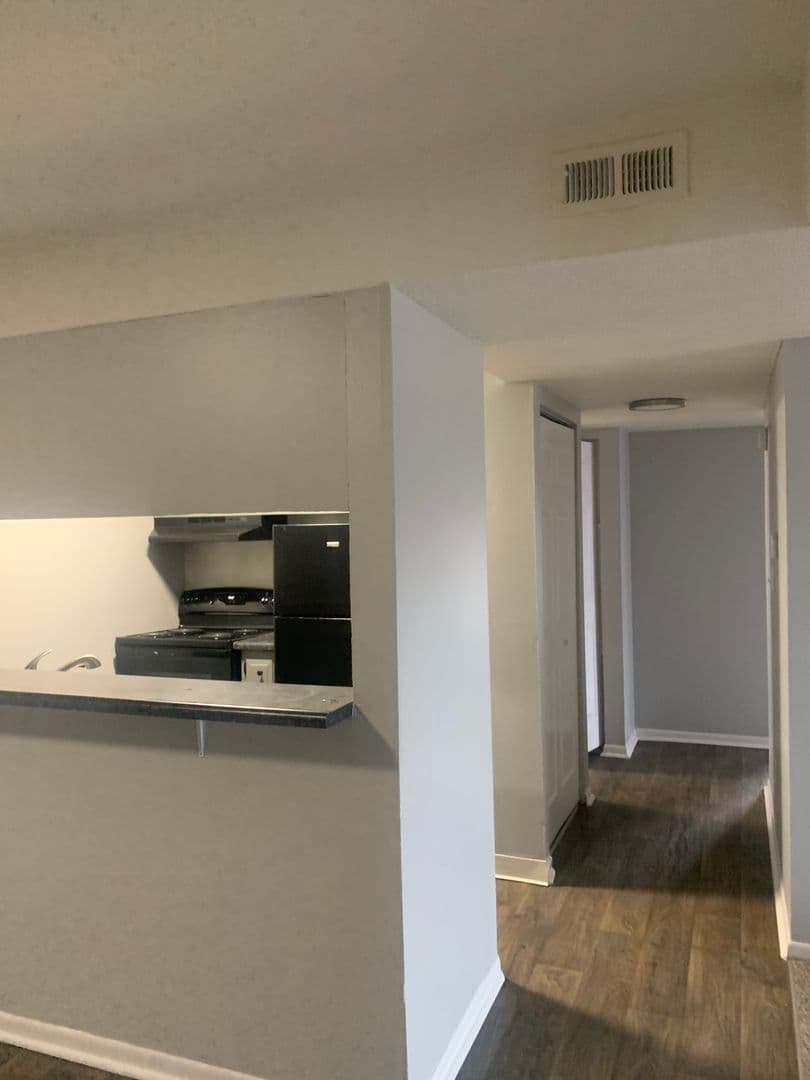 Wichita Apartment: 519 W. 27th St. South
