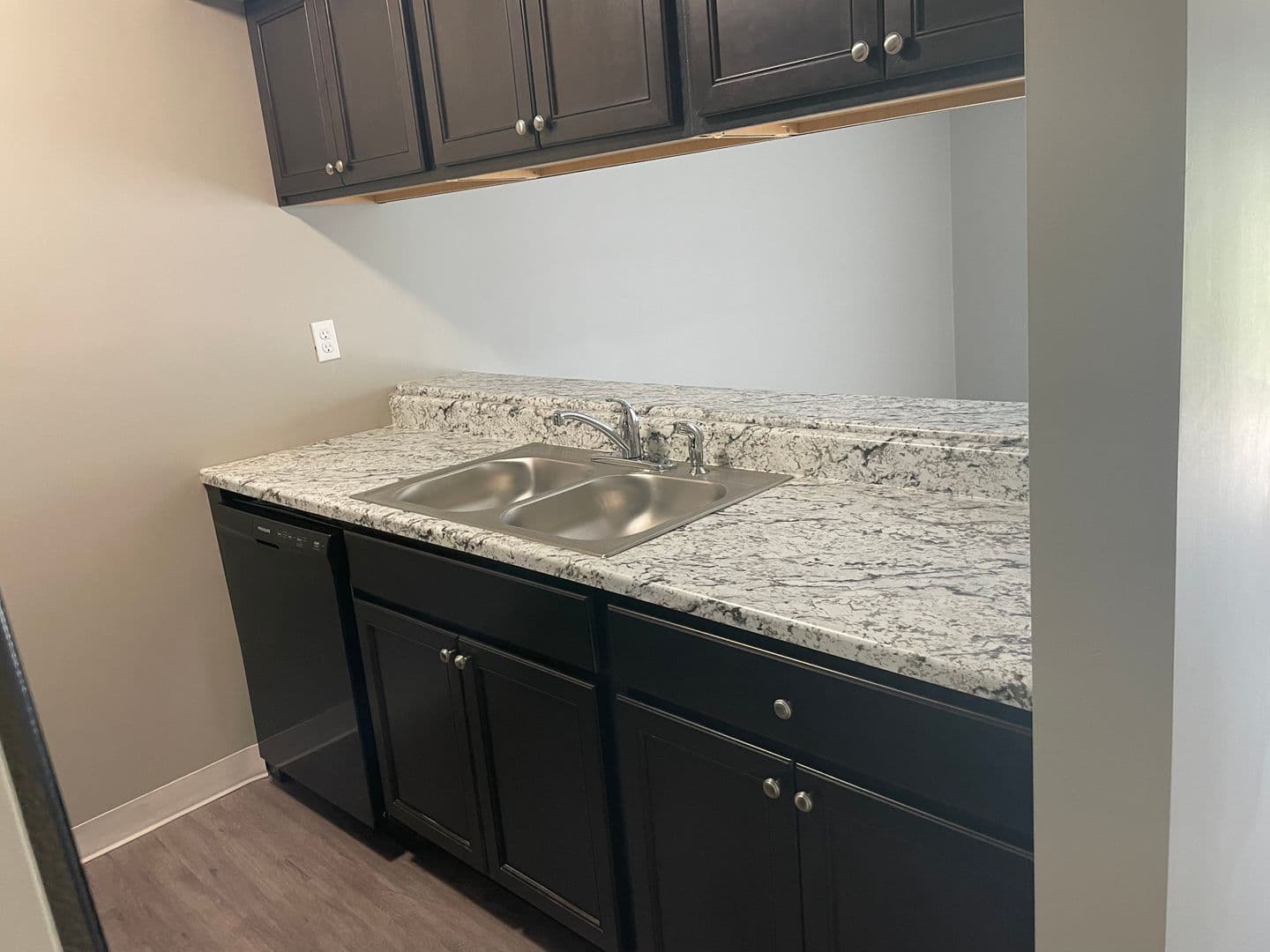 Wichita Apartment: 519 W. 27th St. South