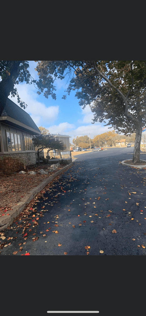 Wichita Apartment: 519 W. 27th St. South