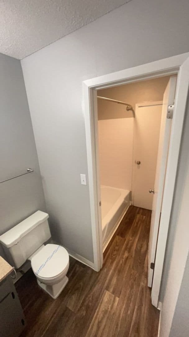 Wichita Apartment: 519 W. 27th St. South
