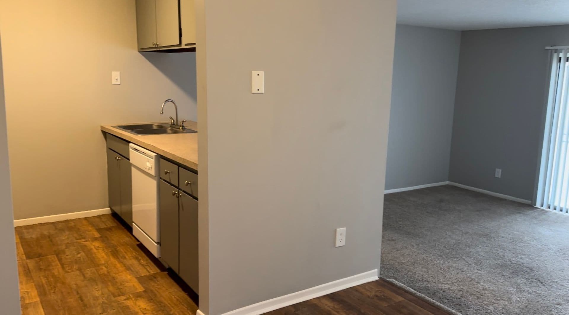Wichita Apartment: 519 W. 27th St. South