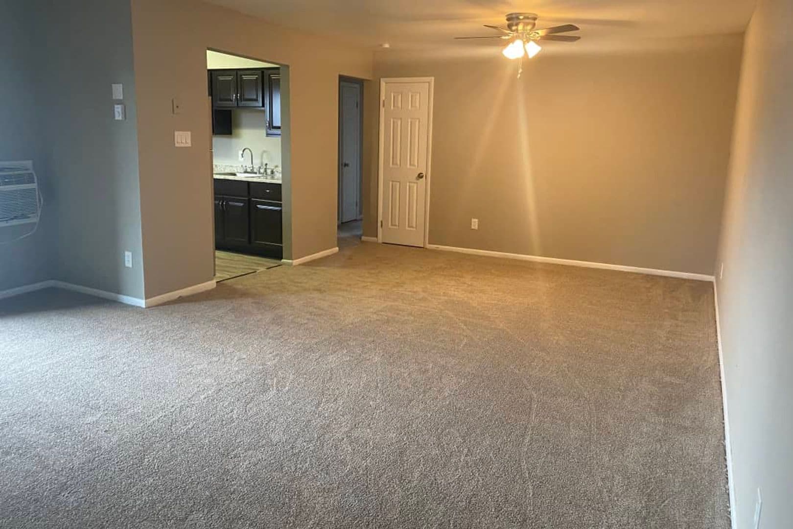 Topton Apartment: 125-135 W Palm/Franklin Street