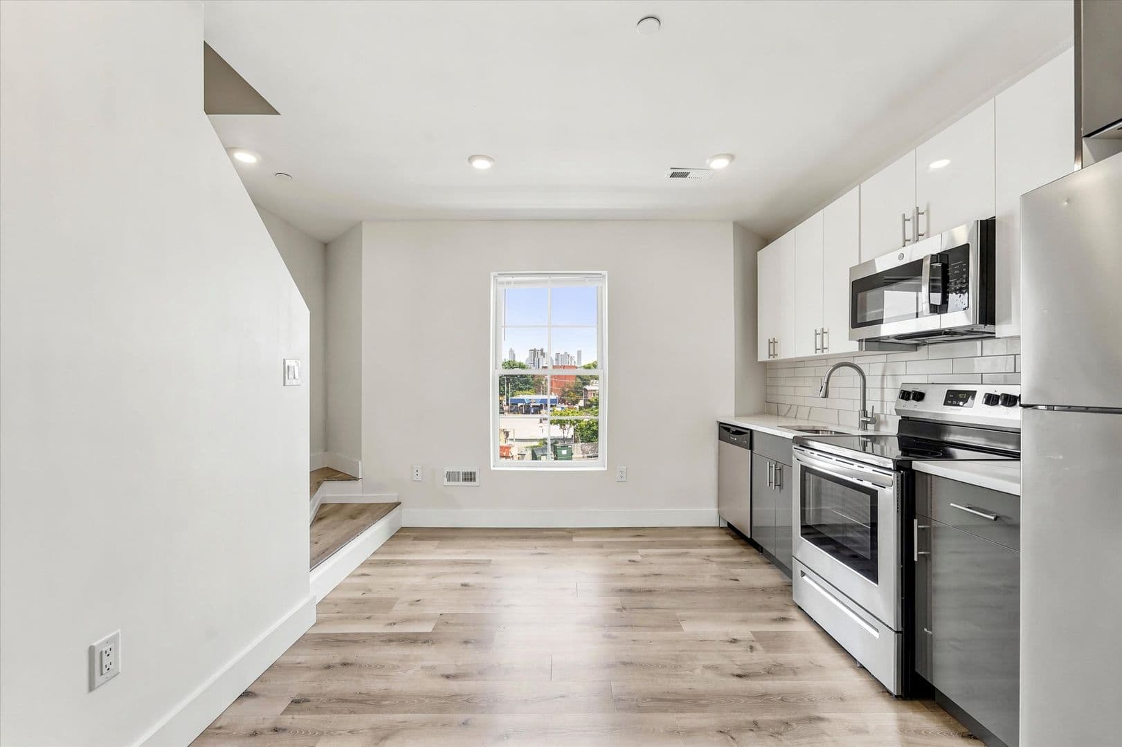 Philadelphia Apartment: 4700 Chestnut St