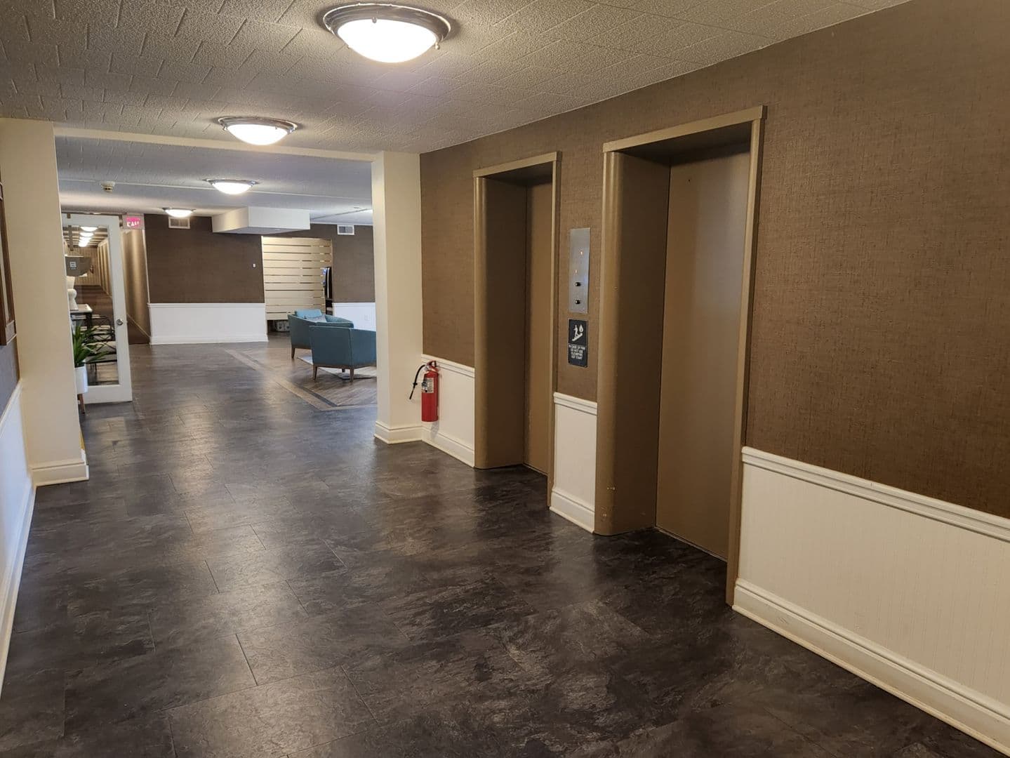 Carnegie Apartment: 834 Washington Avenue