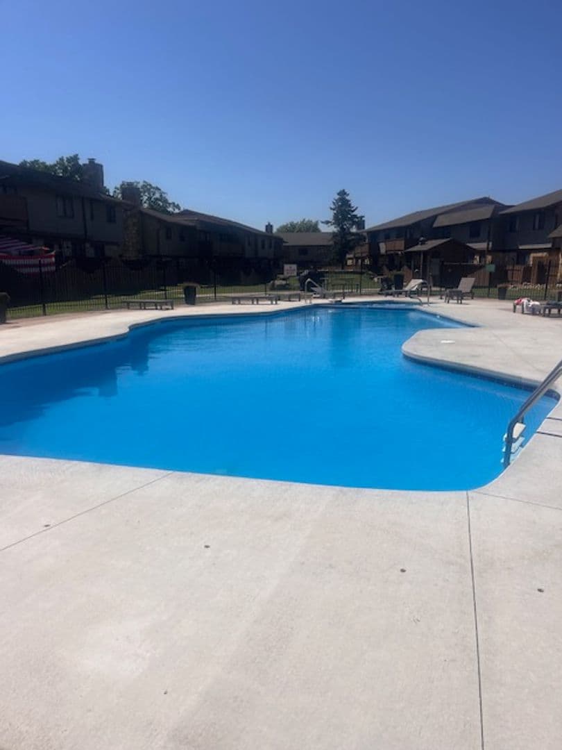 Wichita Apartment: 1000 S Woodlawn Street