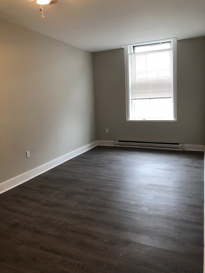 Easton Apartment: 5 N 3rd Street