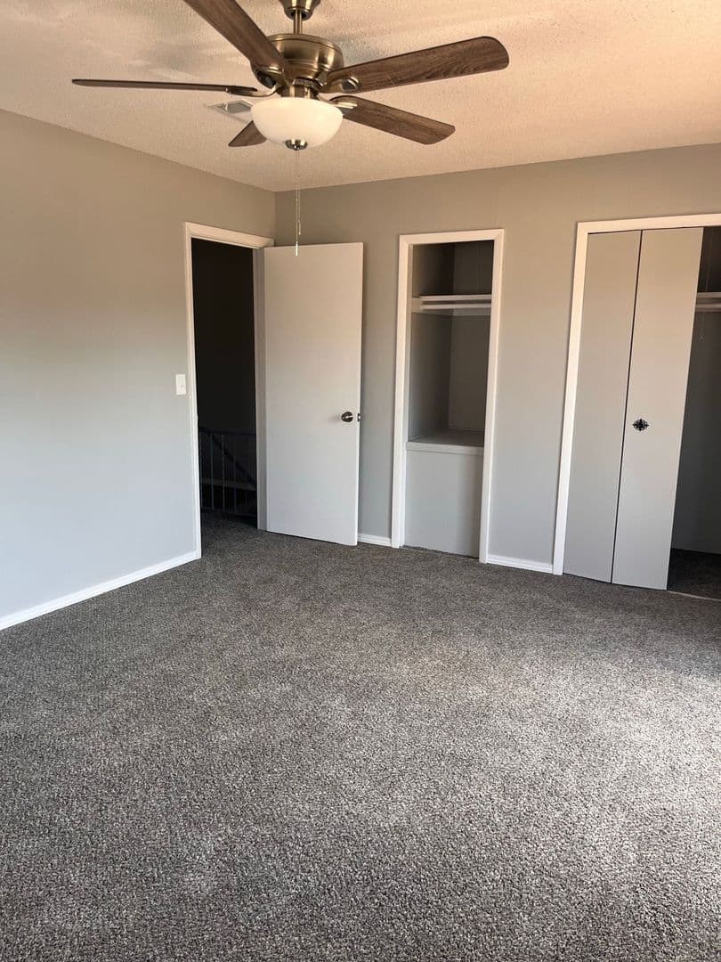 Wichita Apartment: 1000 S Woodlawn Street
