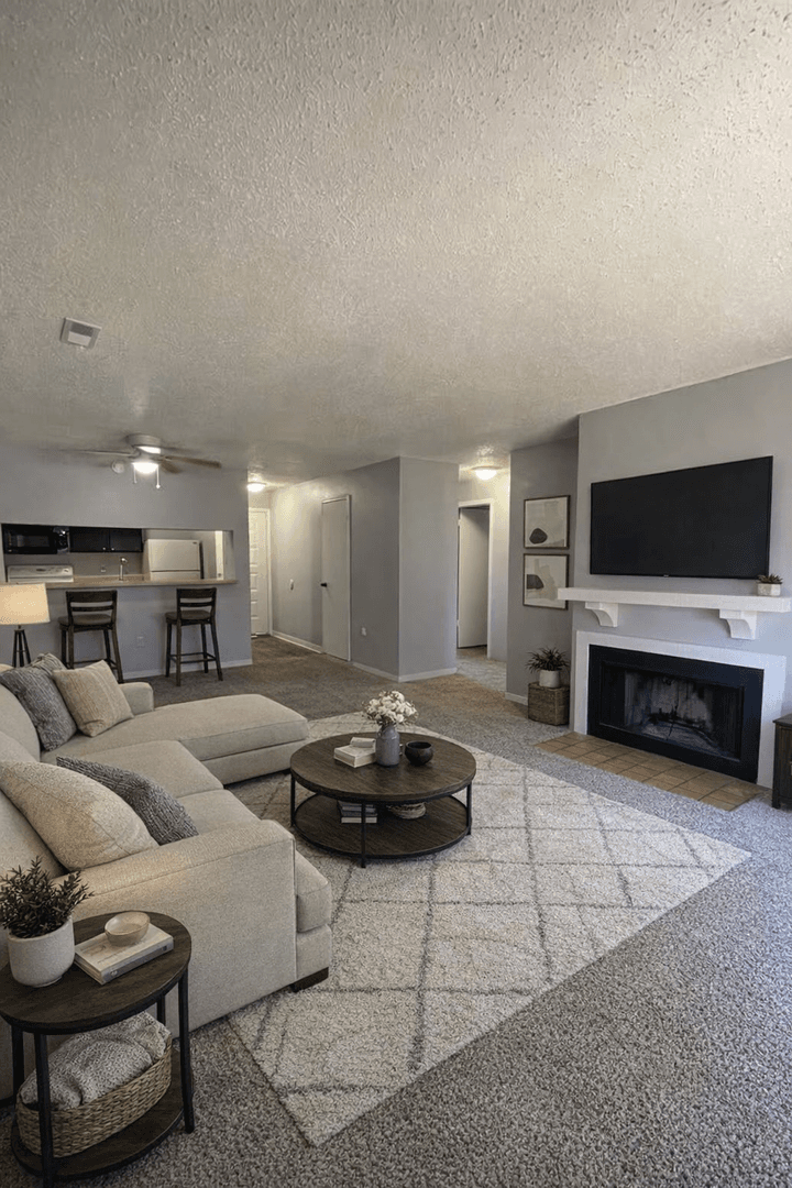 Wichita Apartment: 6747 W Par Ln