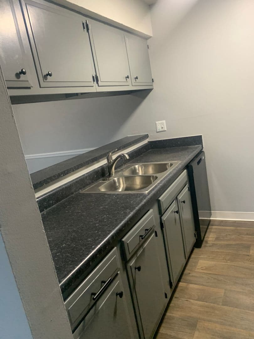 Wichita Apartment: 519 W. 27th St. South
