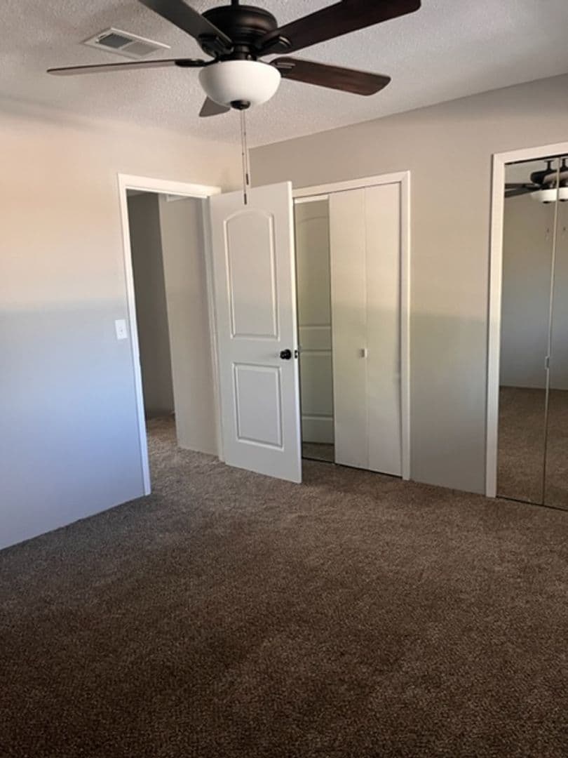 Wichita Apartment: 1000 S Woodlawn Street