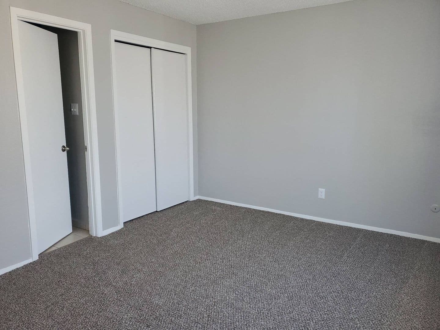Wichita Apartment: 734 N. Ridge Rd.