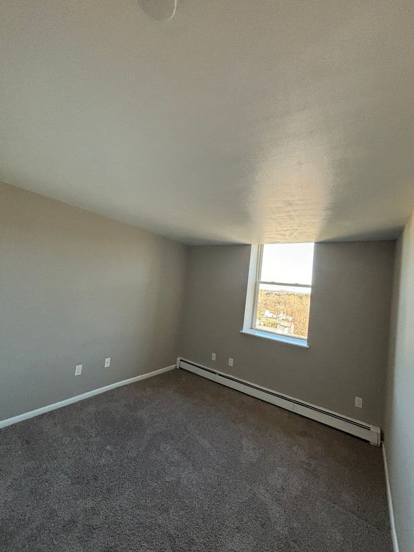 Freemansburg Apartment: 321 Monroe Street
