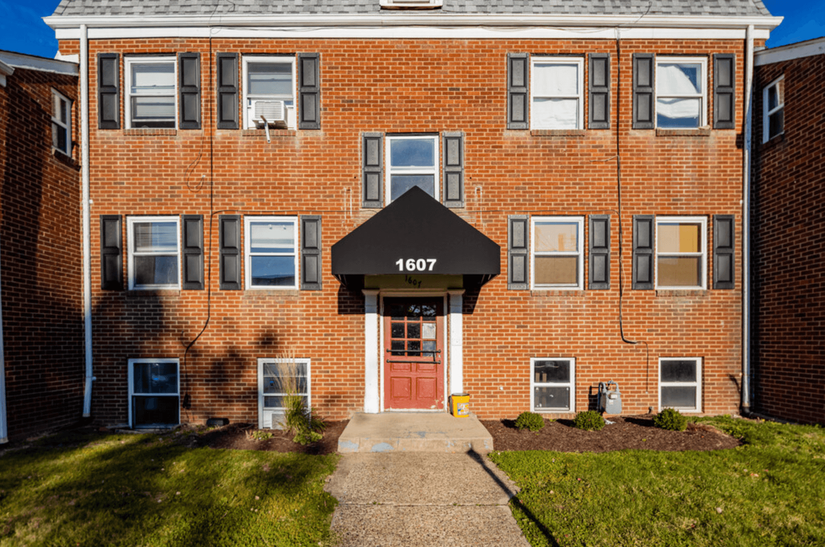 Pittsburgh Apartment: 1526 Parkline Drive