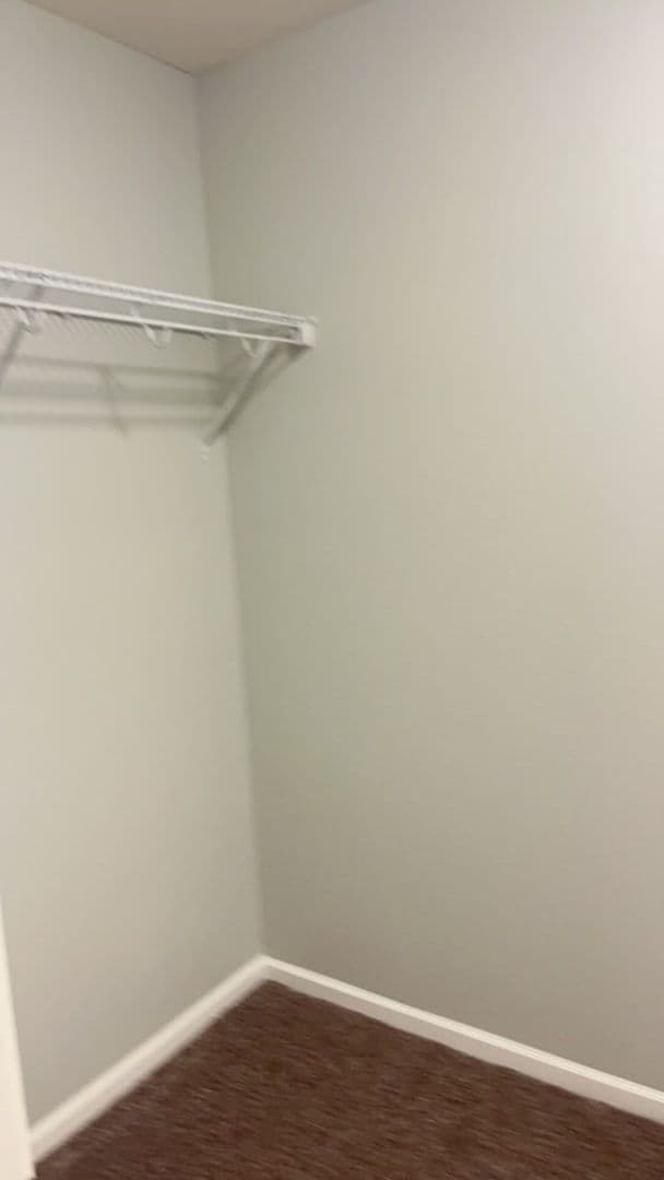 Newton Apartment: 704 Cottonwood Crossing Drive