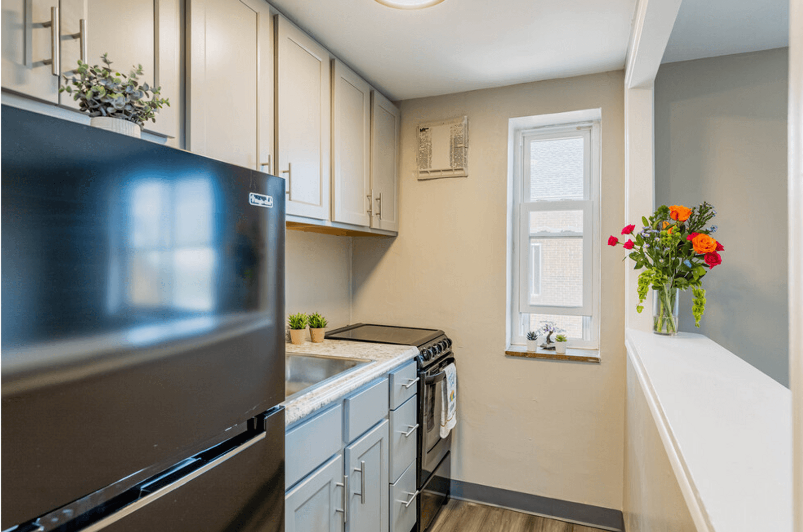 Pittsburgh Apartment: 1526 Parkline Drive