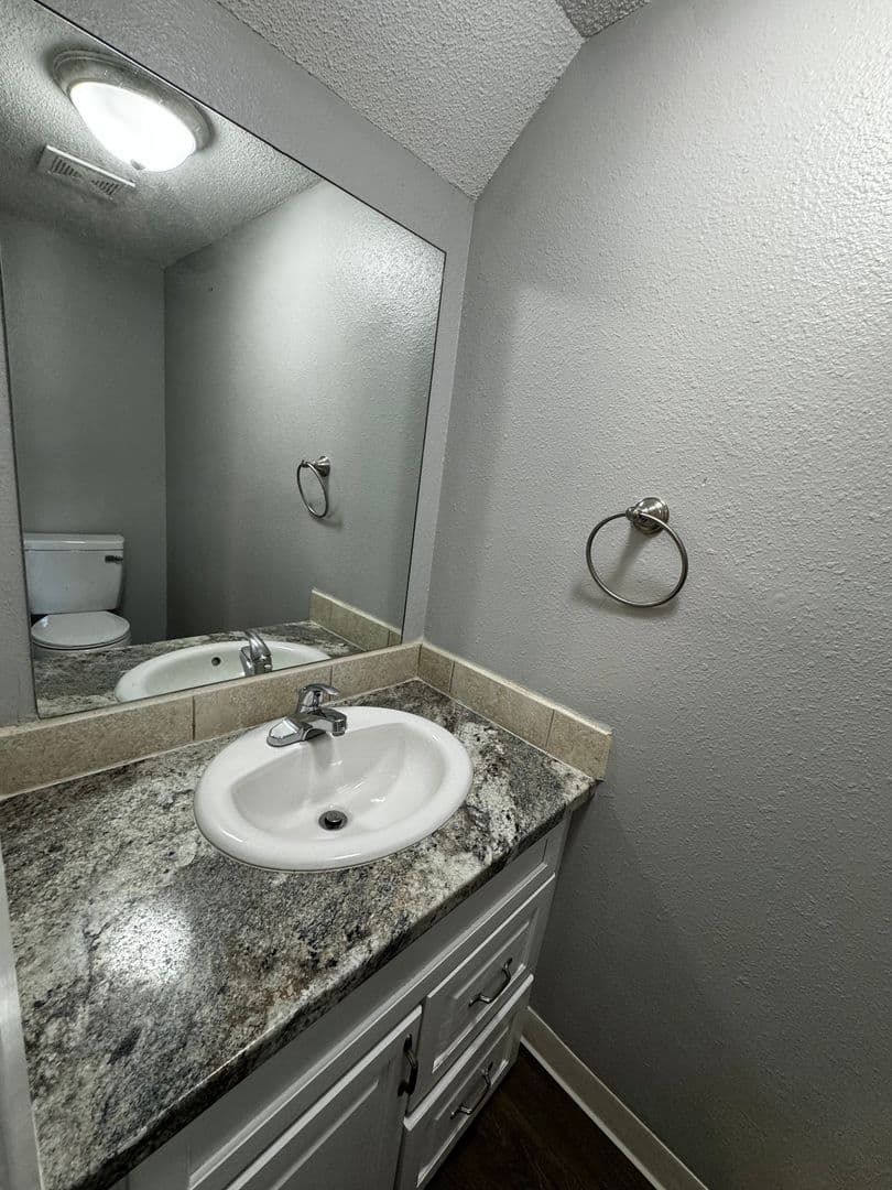 Wichita Apartment: 10010 E. Boston St.