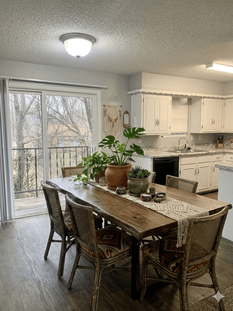 Wichita Apartment: 2355 E. Pawnee