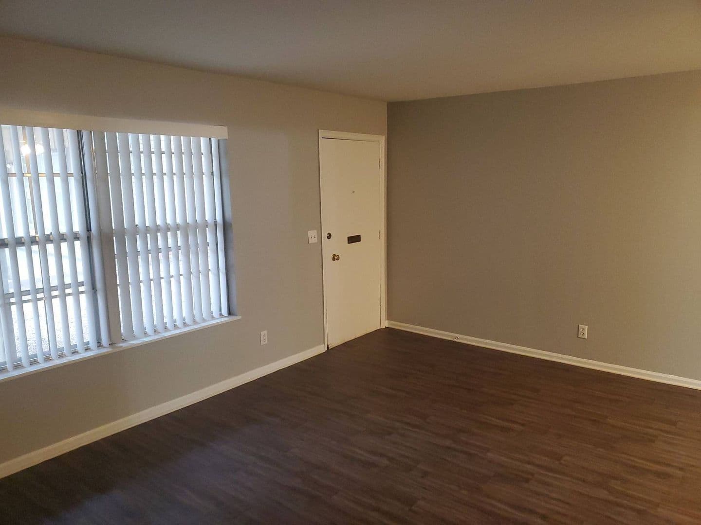 Wichita Apartment: 7826 E. Douglas Ave.