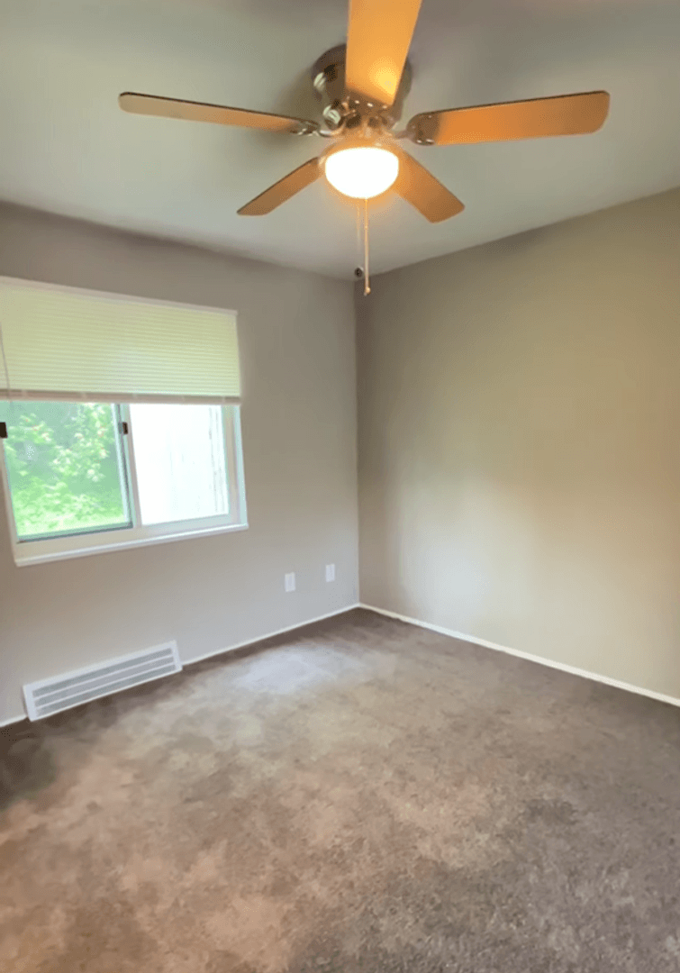 Pittsburgh Apartment: 1526 Parkline Drive