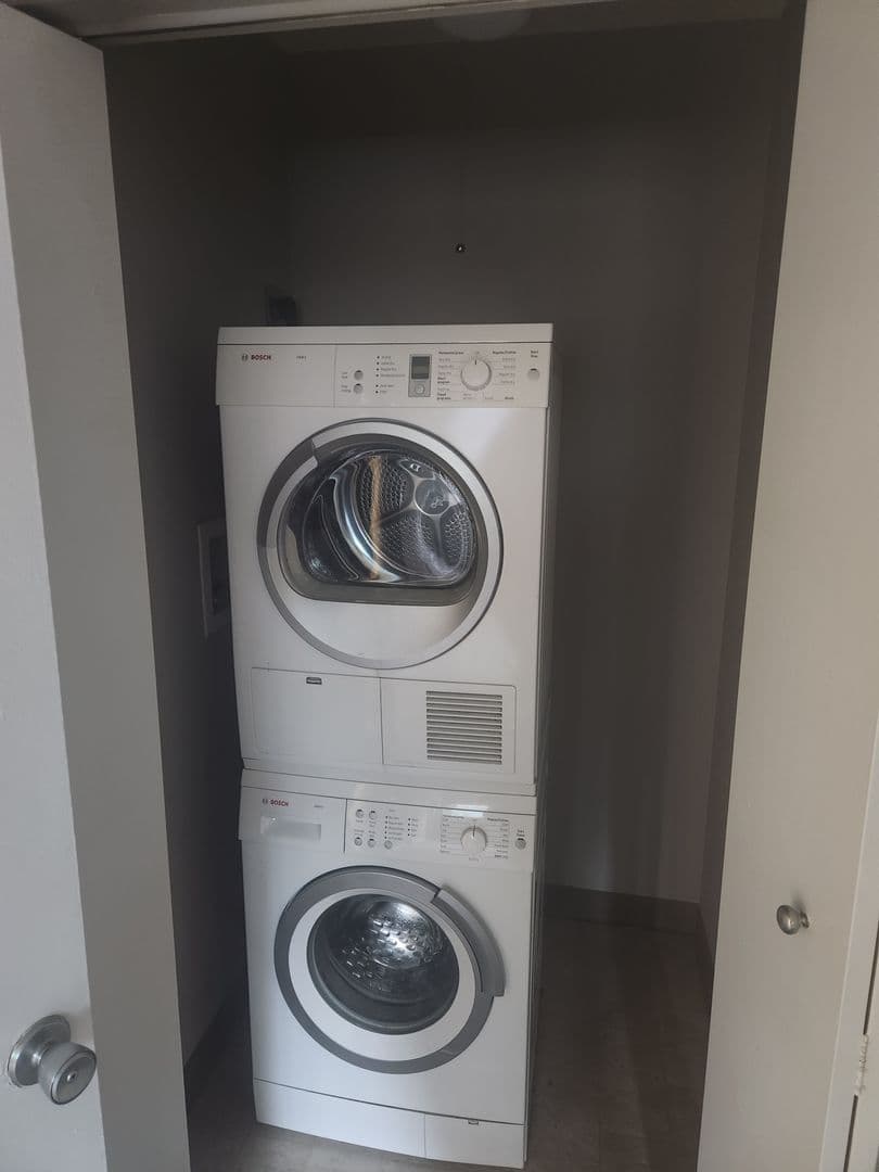 Carnegie Apartment: 834 Washington Avenue